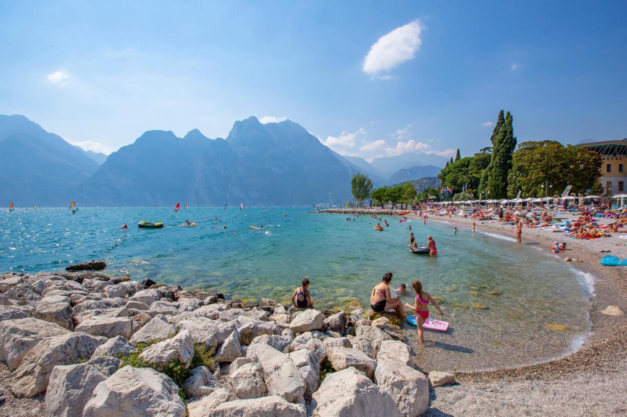 Balcone Sui Tigli Few Min From The Lake - Happy Rentals 加尔达湖滨 外观 照片