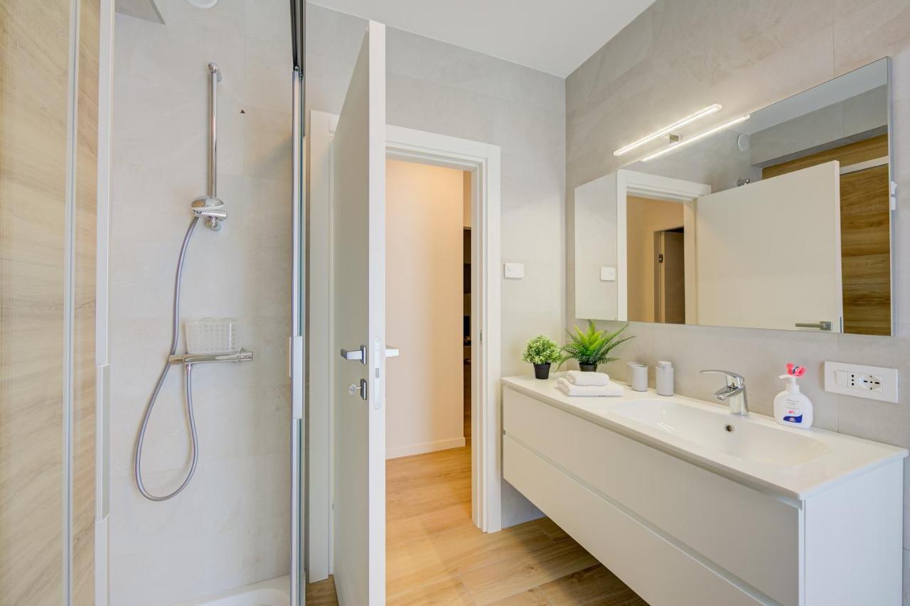 Balcone Sui Tigli Few Min From The Lake - Happy Rentals 加尔达湖滨 外观 照片